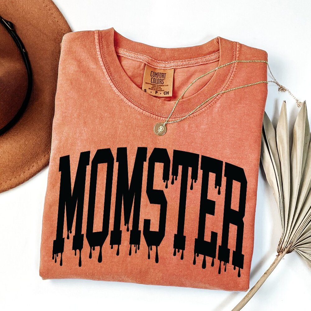 NEW Comfort Colors Spooky Season Momster Halloween Crewneck Graphic Tee Shirt